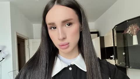 Kim Oberlin online show from February 21, 3:59 pm