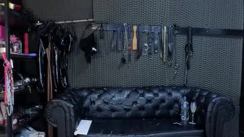  KIMBERLY SWAN  online show from October 21, 6:22 pm