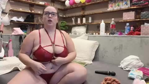 Snapshot of kimberlycaprice chatting on February 26, 11:54 am kimberlycaprice online show from February 26, 11:54 am