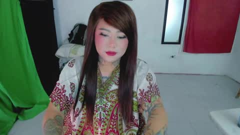 Kimberly Polizzi     online show from December 14, 1:06 am