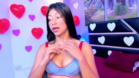 Snapshot of kimberlyvillalobos chatting on February 15, 11:39 am Kimberly Villalobos online show from February 15, 11:39 am