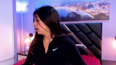 Kimberly Villalobos online show from February 16, 11:30 am