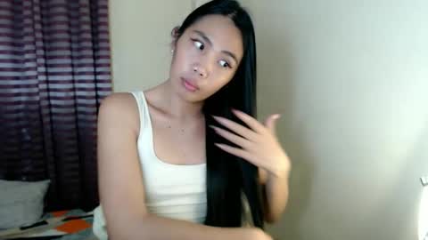 kimchie_21 online show from May 7, 2:18 am