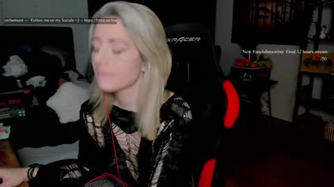 Wolfs Girl online show from January 14, 7:00 pm