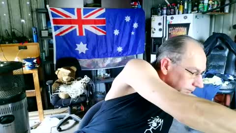 kimintheshed online show from August 9, 8:09 am