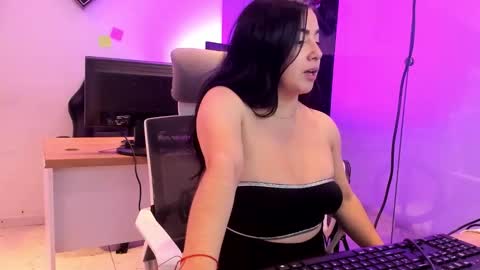 Camila online show from October 21, 1:27 pm