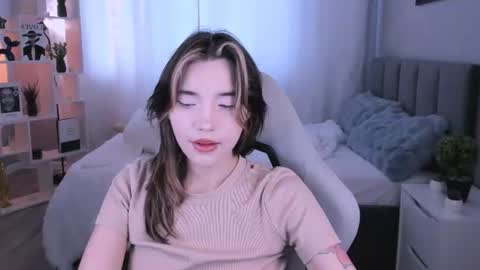 kimm wong online show from June 25, 4:20 am