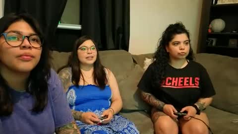 Kimmi online show from March 21, 3:45 am