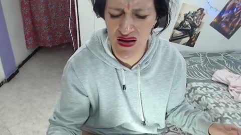 Snapshot of kimmy_sander1 chatting on December 9, 2:45 am Kimmy online show from December 9, 2:45 am