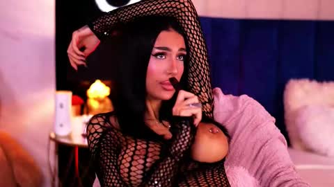 Kim online show from October 22, 6:20 pm