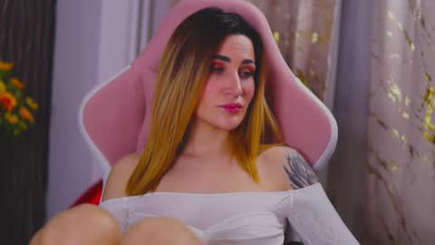 KimSkye online show from February 18, 5:09 am