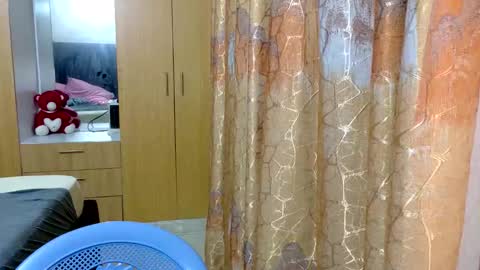 Kim online show from November 11, 9:06 pm