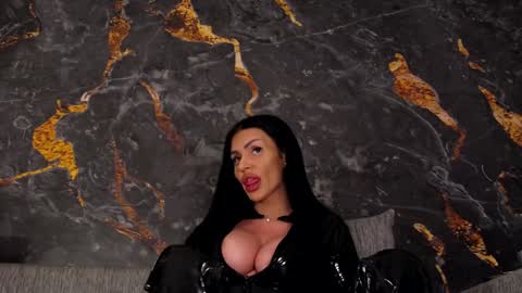 Kim Wilmes online show from January 27, 7:03 pm