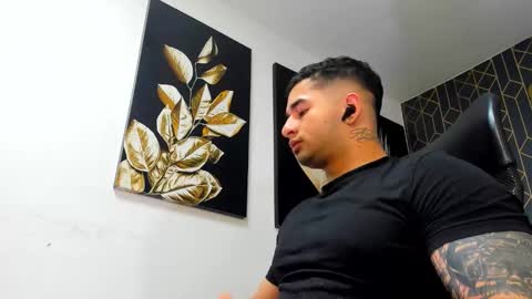 Angel Falconer online show from December 1, 3:59 am