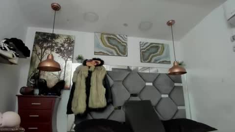 HOT MEN BLACK online show from April 13, 3:38 pm