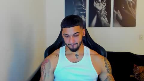 Snapshot of king_of_kings__ chatting on October 24, 11:49 pm king_of_kings__ online show from October 24, 11:49 pm