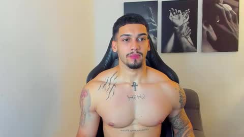Snapshot of king_of_kings__ chatting on October 1, 11:47 pm king_of_kings__ online show from October 1, 11:47 pm