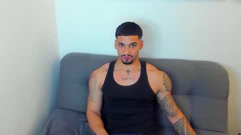 Snapshot of king_of_kings__ chatting on September 21, 1:53 am king_of_kings__ online show from September 21, 1:53 am