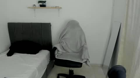 king_warlord online show from July 16, 2:20 pm