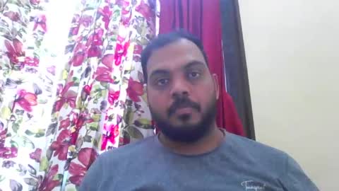 kingalpines1 online show from February 1, 1:57 am