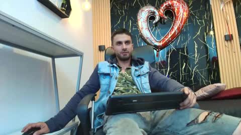 KING  online show from February 24, 6:16 am