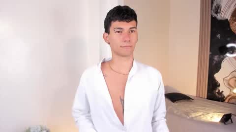  A L E X  online show from January 18, 8:34 am