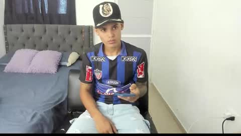 DOMINANT ALPHA KINGS online show from December 16, 6:14 pm