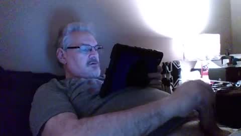 kingtongue10 online show from December 10, 12:49 pm