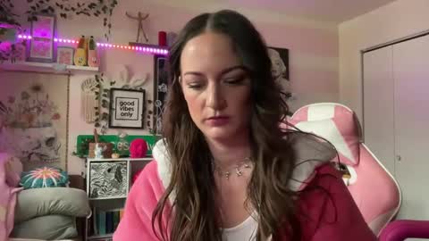 Snapshot of kinkilexixxx chatting on February 19, 2:01 pm Lexi Onlyfans  online show from February 19, 2:01 pm