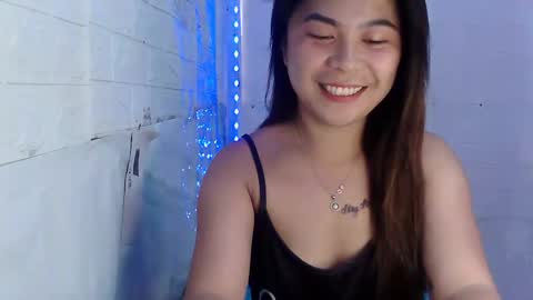 Snapshot of kinky_gurl69 chatting on January 3, 12:11 am mary online show from January 3, 12:11 am