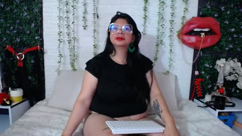 Mary online show from January 11, 5:18 pm