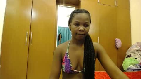 Snapshot of kinky_pixie chatting on September 26, 7:33 pm Pixie online show from September 26, 7:33 pm
