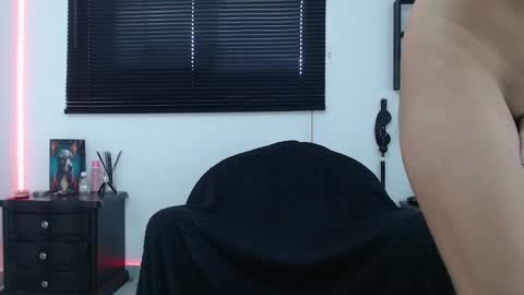 Snapshot of kinkyallisonsub chatting on March 3, 4:26 pm Allison Diego online show from March 3, 4:26 pm