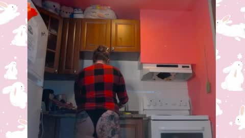 kinkyivy99 online show from April 9, 3:10 am