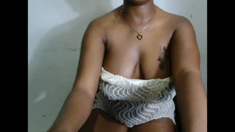 kinkyjuicexx online show from April 4, 6:37 pm