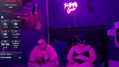 kinkykitten253 online show from November 28, 4:31 am