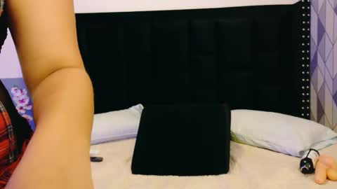 Snapshot of kinkywildmilf chatting on October 9, 2:00 pm kinkywildmilf online show from October 9, 2:00 pm