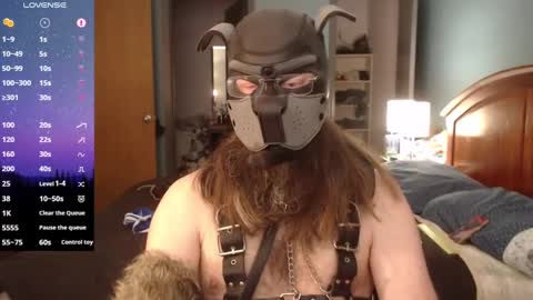 Snapshot of kinkywolf87 chatting on March 7, 6:43 pm kinkywolf87 online show from March 7, 6:43 pm