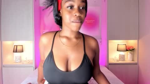 M A R A  online show from December 5, 1:09 pm