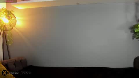 kira_exe online show from July 4, 11:25 am
