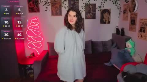 Kira VanKick online show from November 13, 5:15 pm