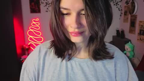 Kira VanKick online show from November 5, 5:15 pm