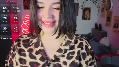 Kira VanKick online show from November 17, 4:53 pm