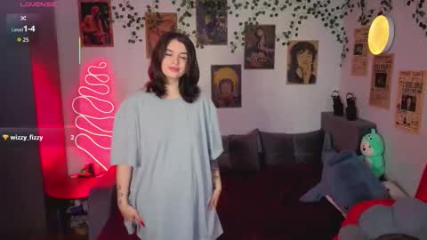 Kira VanKick online show from November 14, 5:26 pm