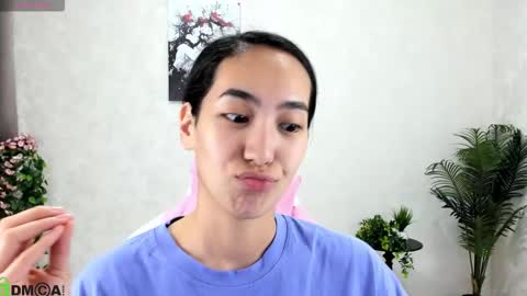 Aura online show from October 20, 2:38 am