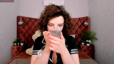 Kira online show from April 18, 1:13 pm