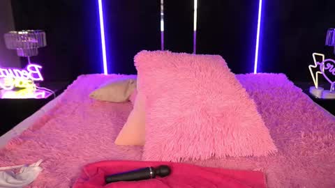 Kira online show from March 8, 12:44 am