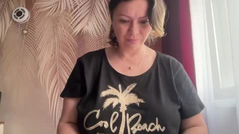 KiraDivine online show from April 9, 12:33 pm