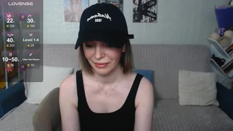 kiramartins cat online show from October 24, 7:47 pm