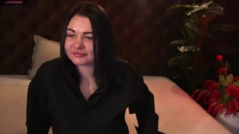 kiraseprenta online show from April 28, 1:48 pm